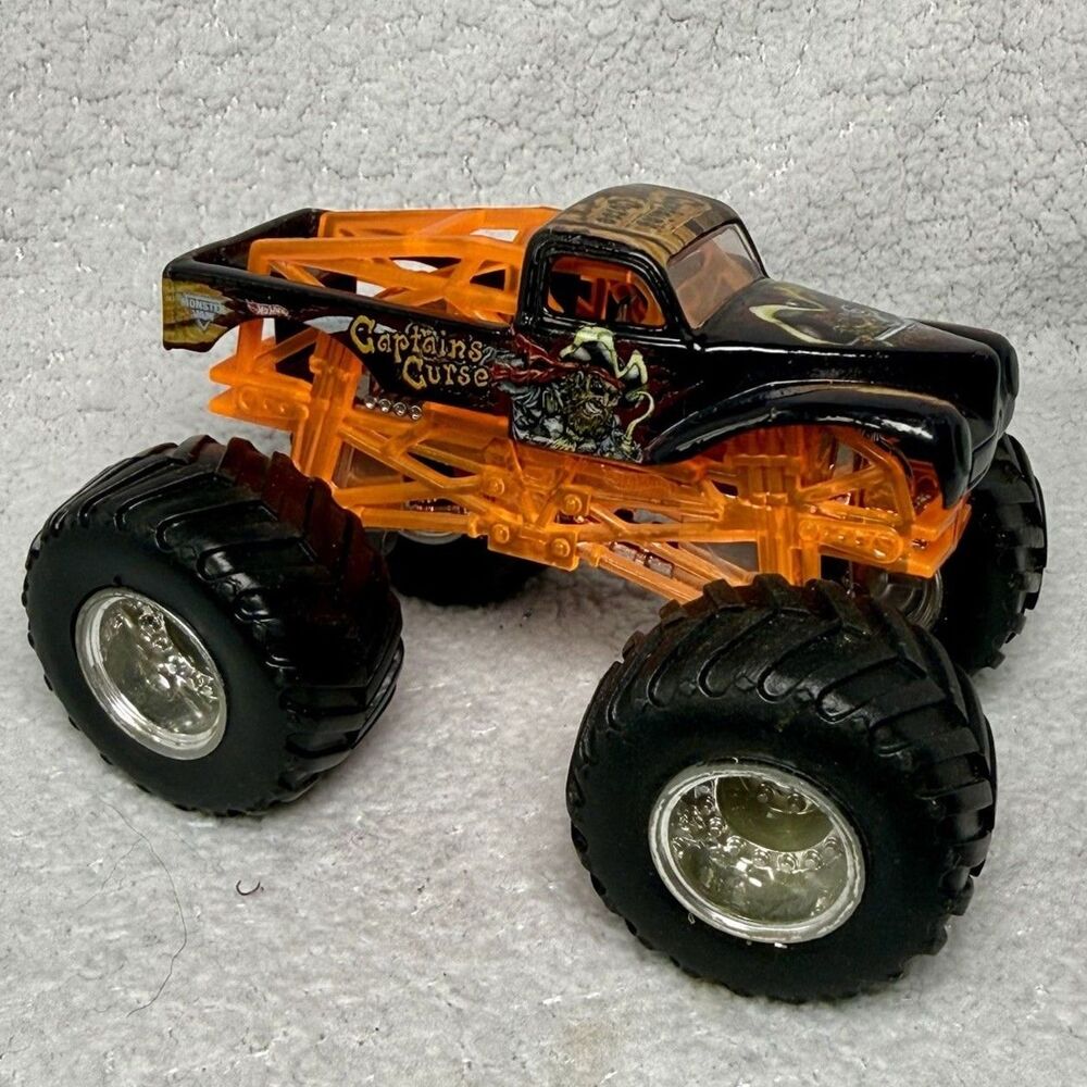 Hot Wheels Monster Jam Captain’s Curse 1:64 Diecast Orange Frame